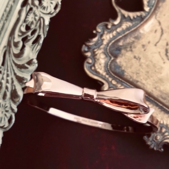 KATE SPADE • Rose Gold Love Notes Bangle Bracelet - Picture 5 of 5